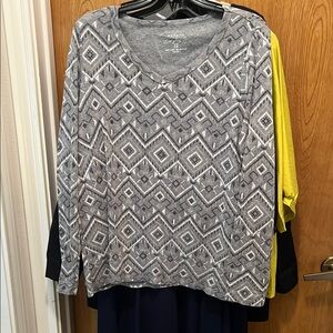 Gray Geometric Patterned Women's Top